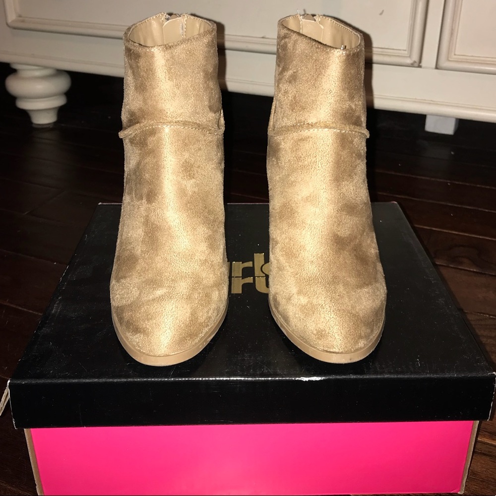 CR Booties - Picture 3 of 6